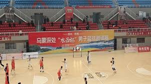 地方棋牌“填大坑”心理战：如何在底牌极差的情况下，通过巨额加注吓退对手？（地方棋牌“填大坑”心理博弈：手里烂牌时如何靠重注施压迫退对手？）